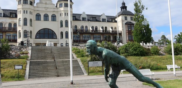 Scampering to Saltsjöbaden