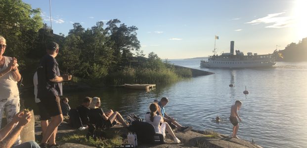 Easing to Ekholmen